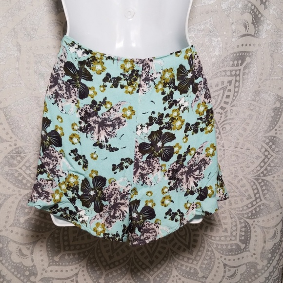 Free People Floral Boho Hippie Shorts 2 - Picture 3 of 5